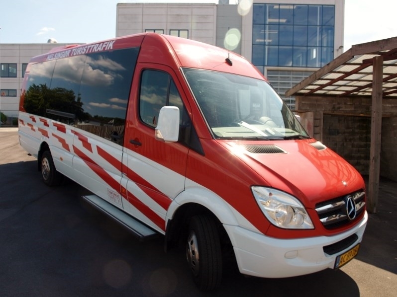 Mercedes sprinter minibus